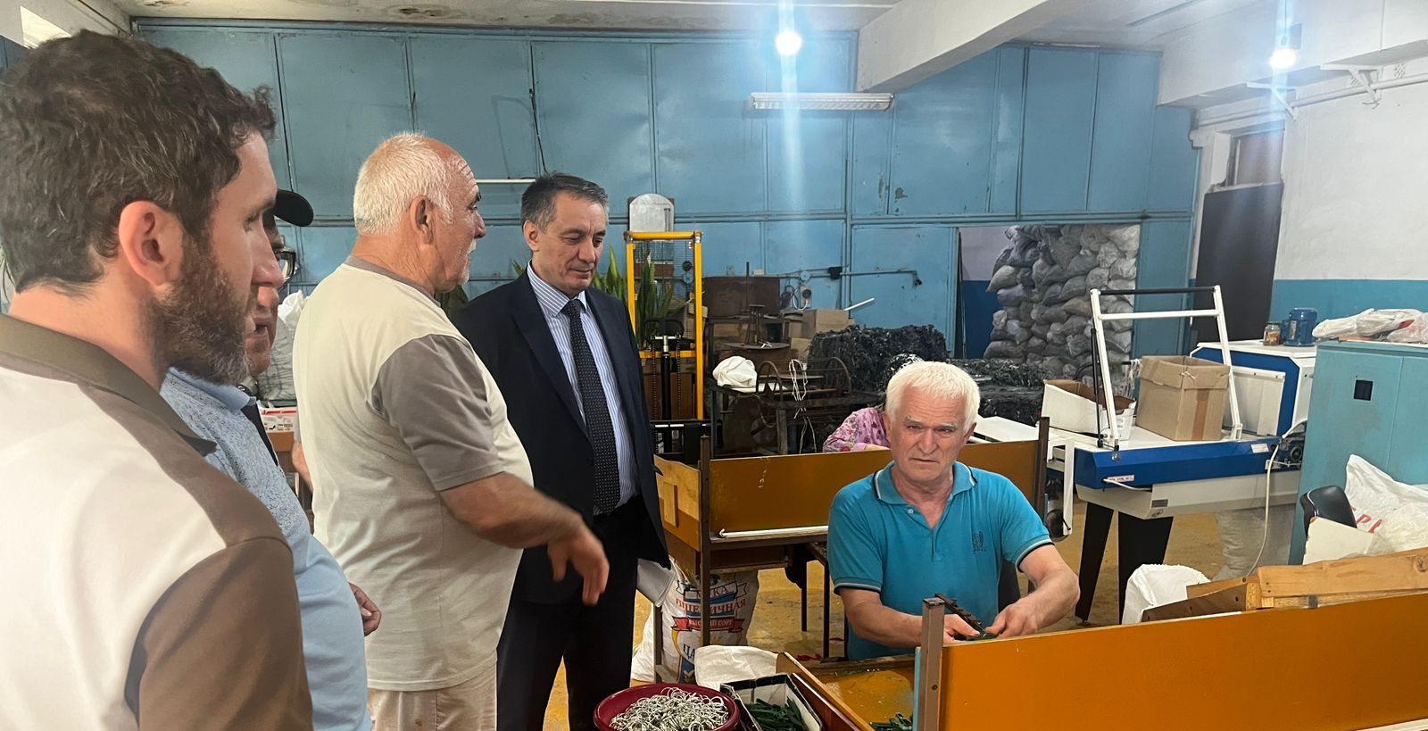 Зампредседателя Правительства РД Абдурахман Махмудов побывал на предприятии «Анжи» Махачкалинского общества слепых